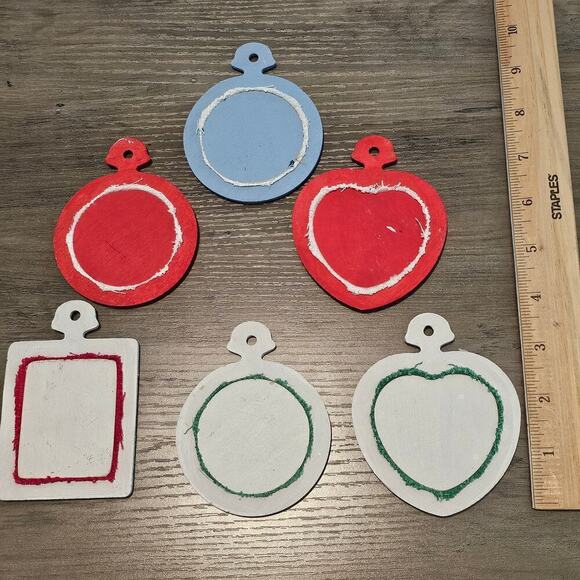 Vintage Christmas Cross Stitch Ornaments 80s Hand Made Santa Candle Snow Toys - Picture 8 of 8